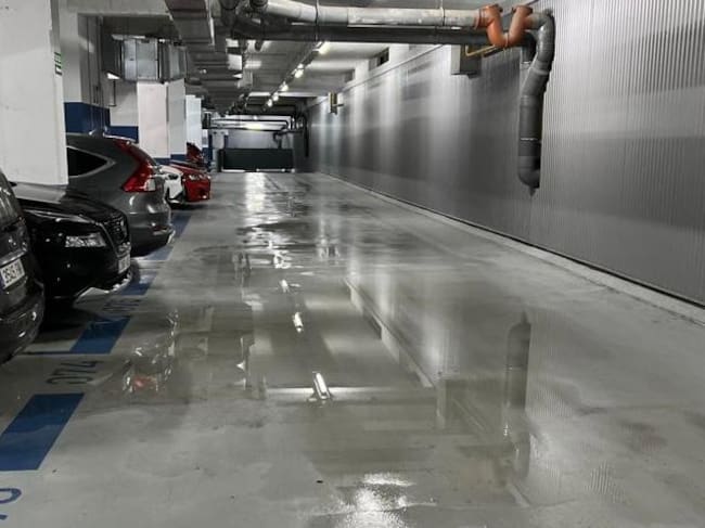 Filtraciones de agua en las cocheras de 'Las Terrazas de Poniente Sur'