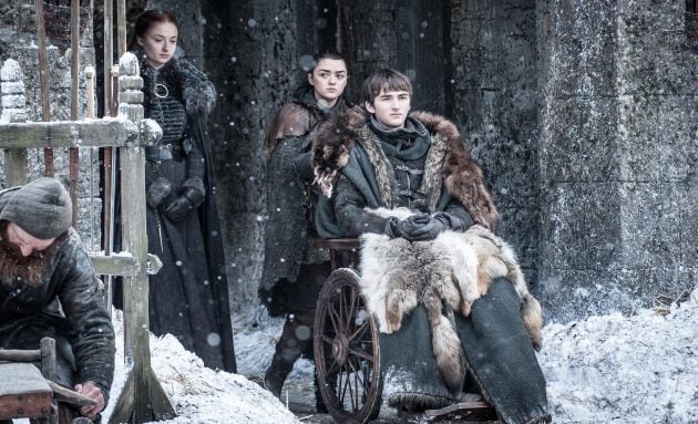 Arya, Sansa y Bran Stark.