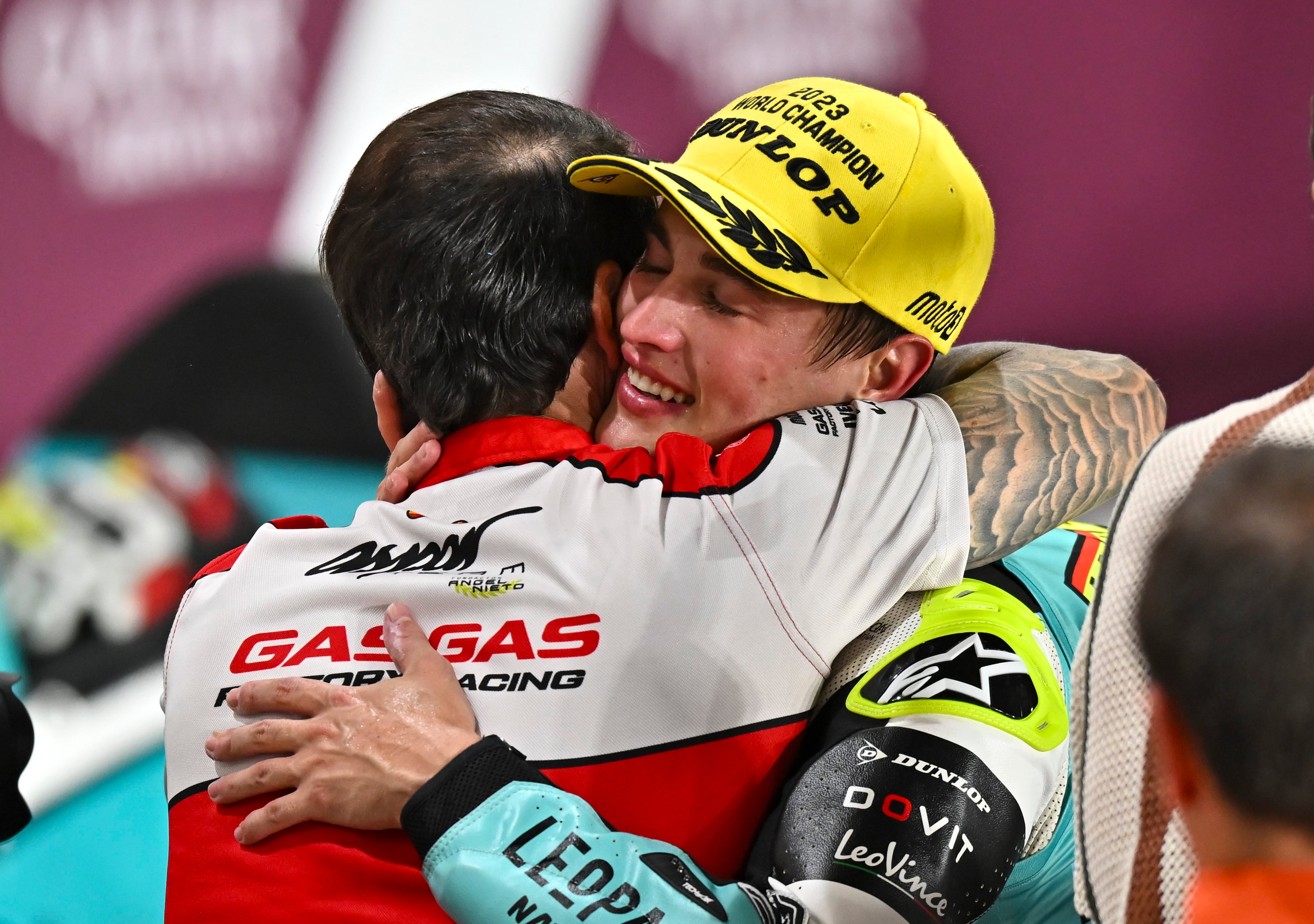 Doha (Qatar), 19/11/2023.- Spanish Moto3 rider Jaume Masia of Leopard Racing celebrates after winning the Moto3 race of the Motorcycling Grand Prix of Qatar at the Losail International Circuit in Doha, Qatar, 19 November 2023. (Motociclismo, Ciclismo, Catar) EFE/EPA/NOUSHAD THEKKAYIL
