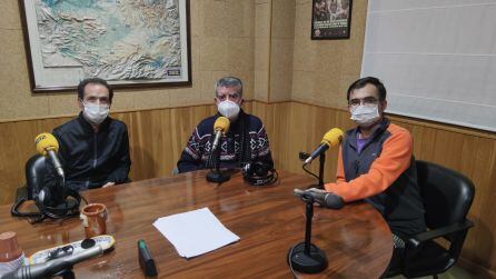 De izquierda a derecha, Toni Duque, Enrique Buendía y Manuel Ruiz Gómez de Fez