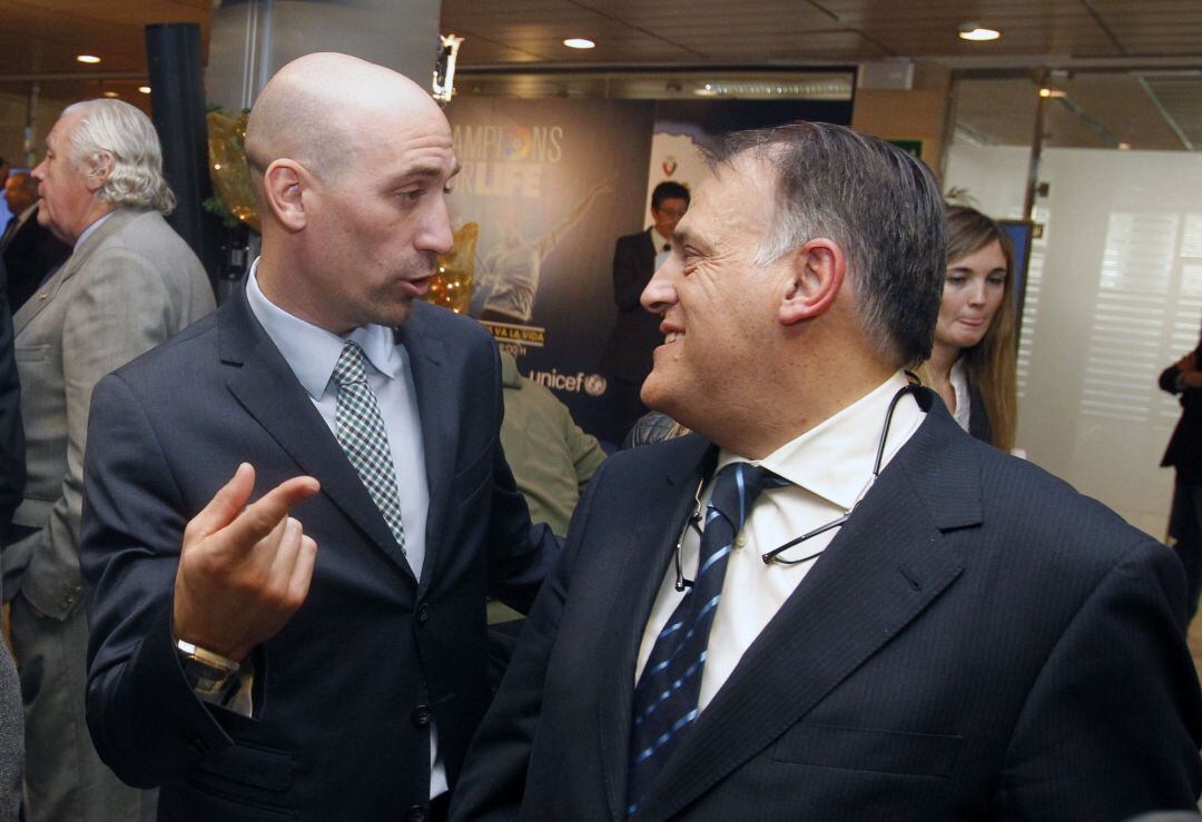 Rubiales y Tebas, presidentes de la RFEF y LaLiga, en una imagen de archivo