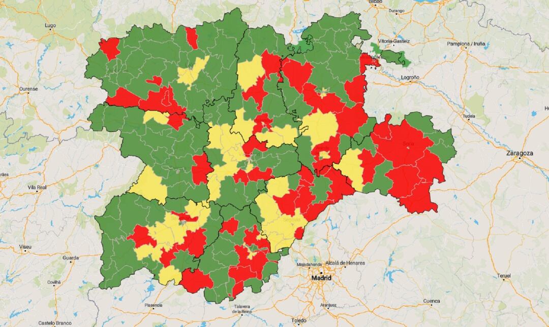 Distrubición de las Zonas Básicas de Salud de Castilla y León que cumplen el requisito (en verde) de tener tres o menos casos confirmados por PCR en los últimos 14 días por cada 10.000 habitantes