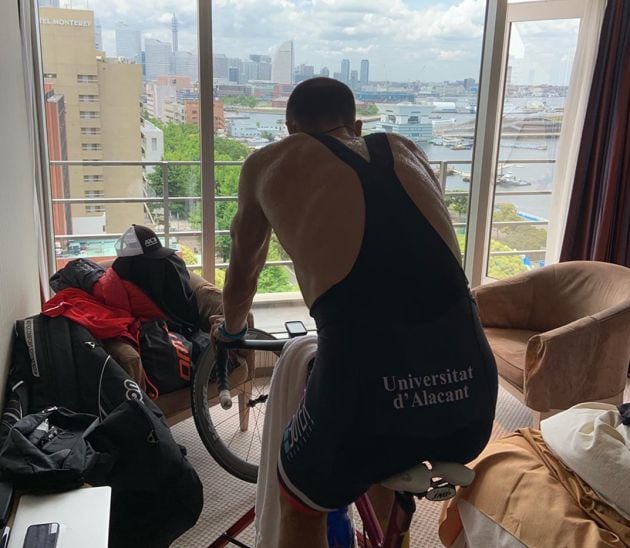 Fernando Alarza, del equipo de Triatlón de la UA, en Yokohama