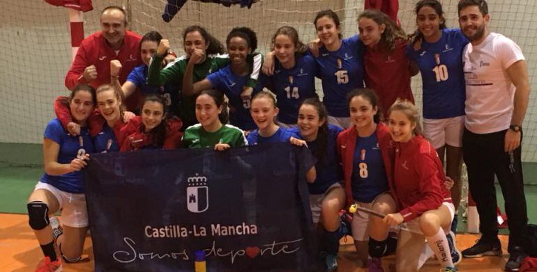 Una de las selecciones regionales de balonmano que han competido en Galicia