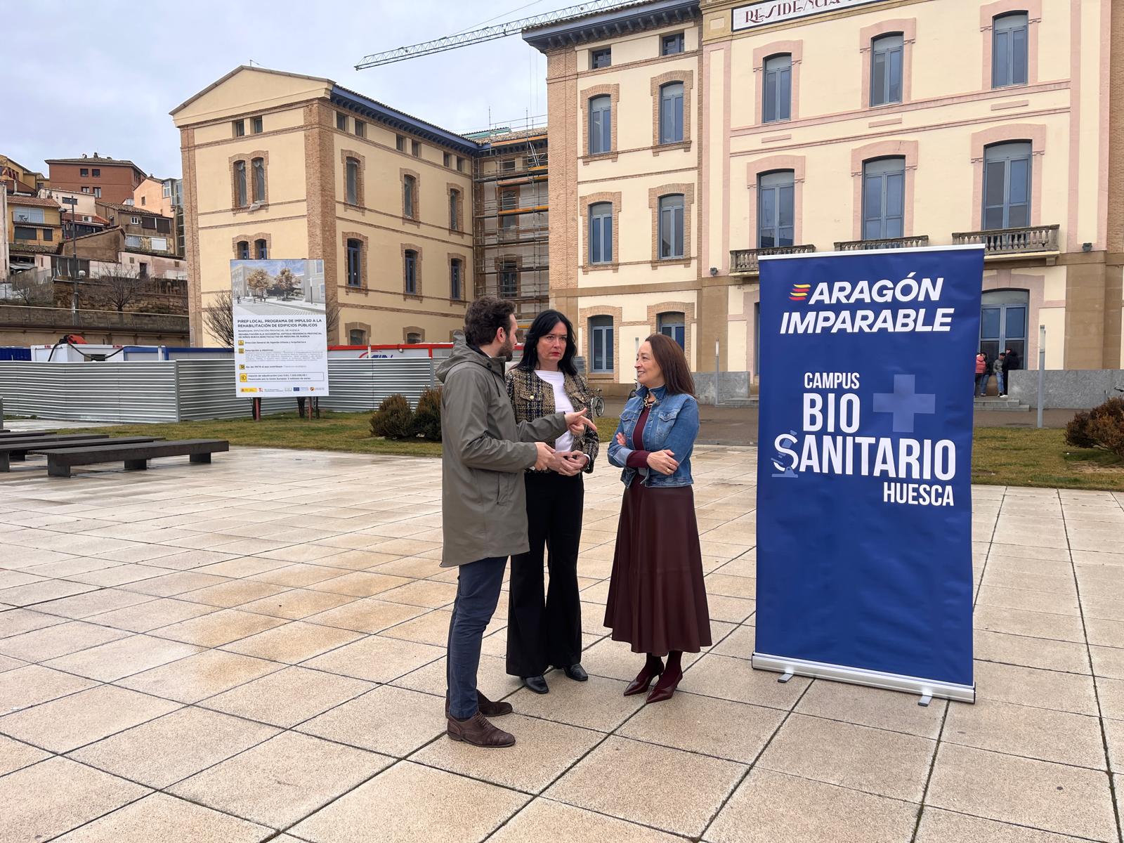 Mamen Susín junto a Isaac Claver y Lorena Orduna
