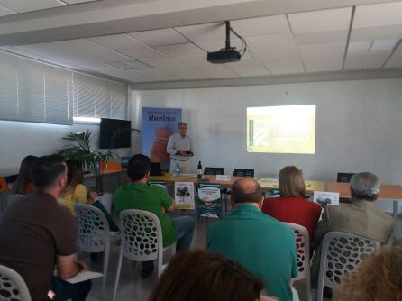 Momento de la ponencia sobre el II PDS Sierra Mágina, a cargo de José Luis Sánchez