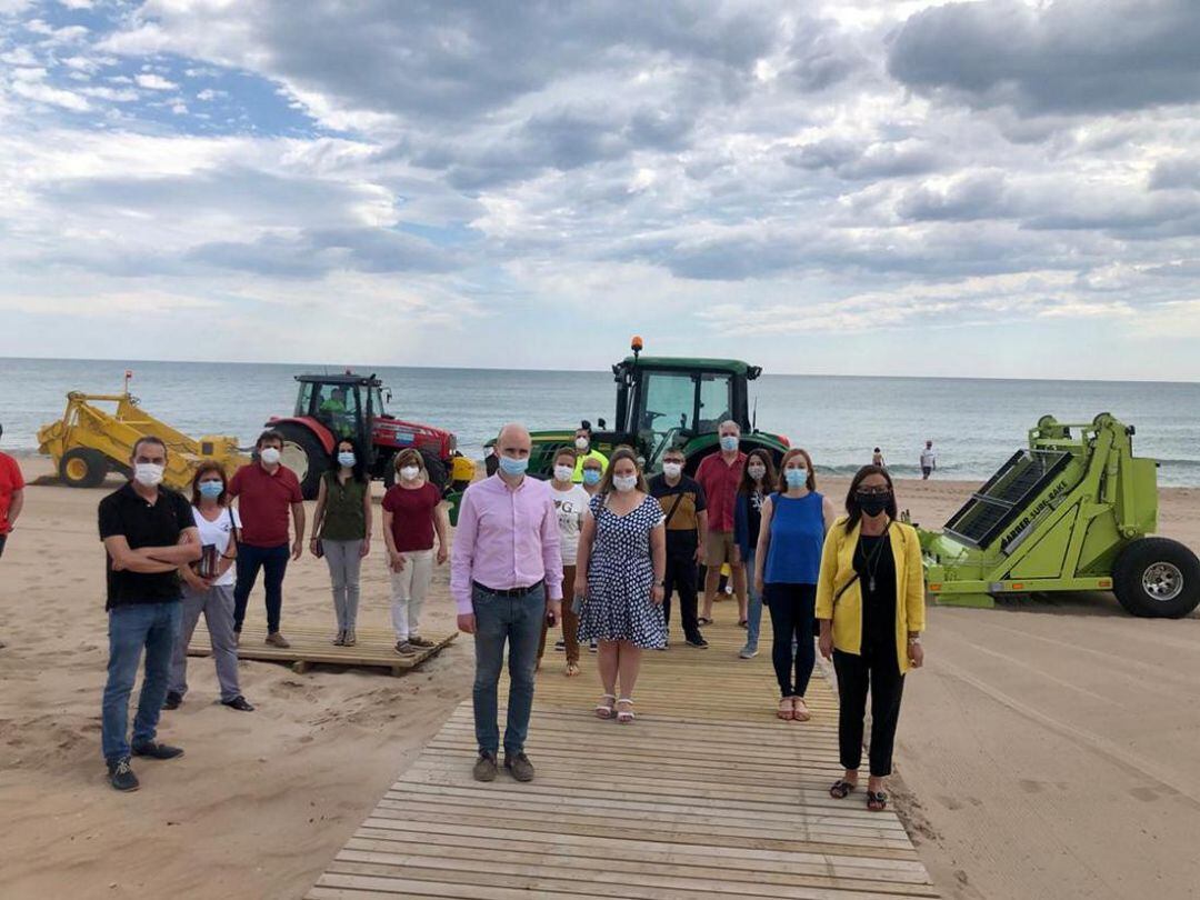 Presentación del plan de limpieza de playas en Tavernes de la Valldigna 