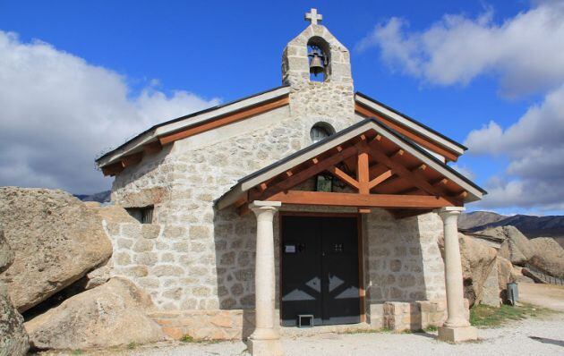 Ermita de Nuestra Señora del Rosario, patrona de Soto en el término municipal de Miraflores