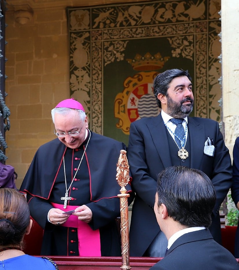 El obispo de Asidonia Jerez, José Rico Pavés, junto al presidente de la Unión de Hermandades, José Manuel García Cordero, durante la Magna Mariana de Jerez