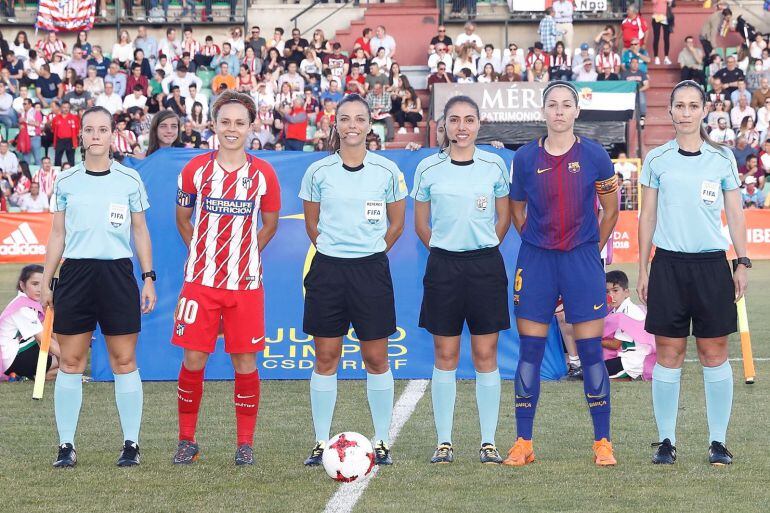 Marta Huerta arbitró la final de copa entre At. Madrid y FC Barcelona