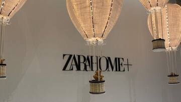 Así es la nueva Pop Up de Navidad en la tienda de Zara en Calle Compostela