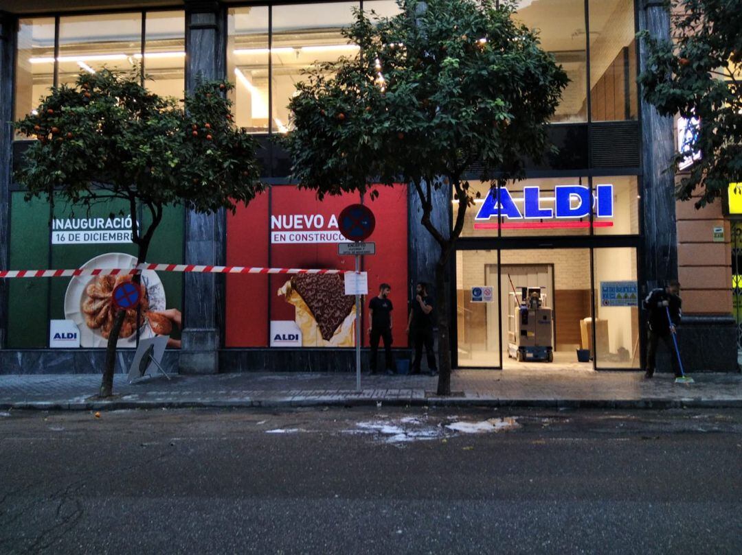 Fachada principal del nuevo supermercado ALDI de la calle Claudio Marcelo de Córdoba