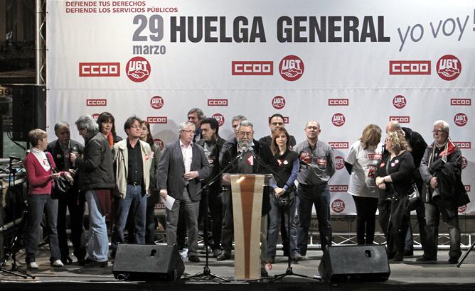 Acto de los sindicatos con piquetes informativos, en Madrid, en el arranque de la huelga general del 29-M