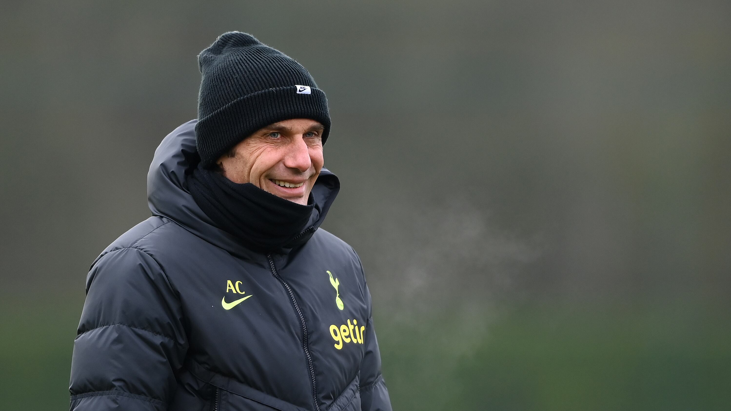 Antonio Conte, durante un entrenamiento del Tottenham Hotspur.