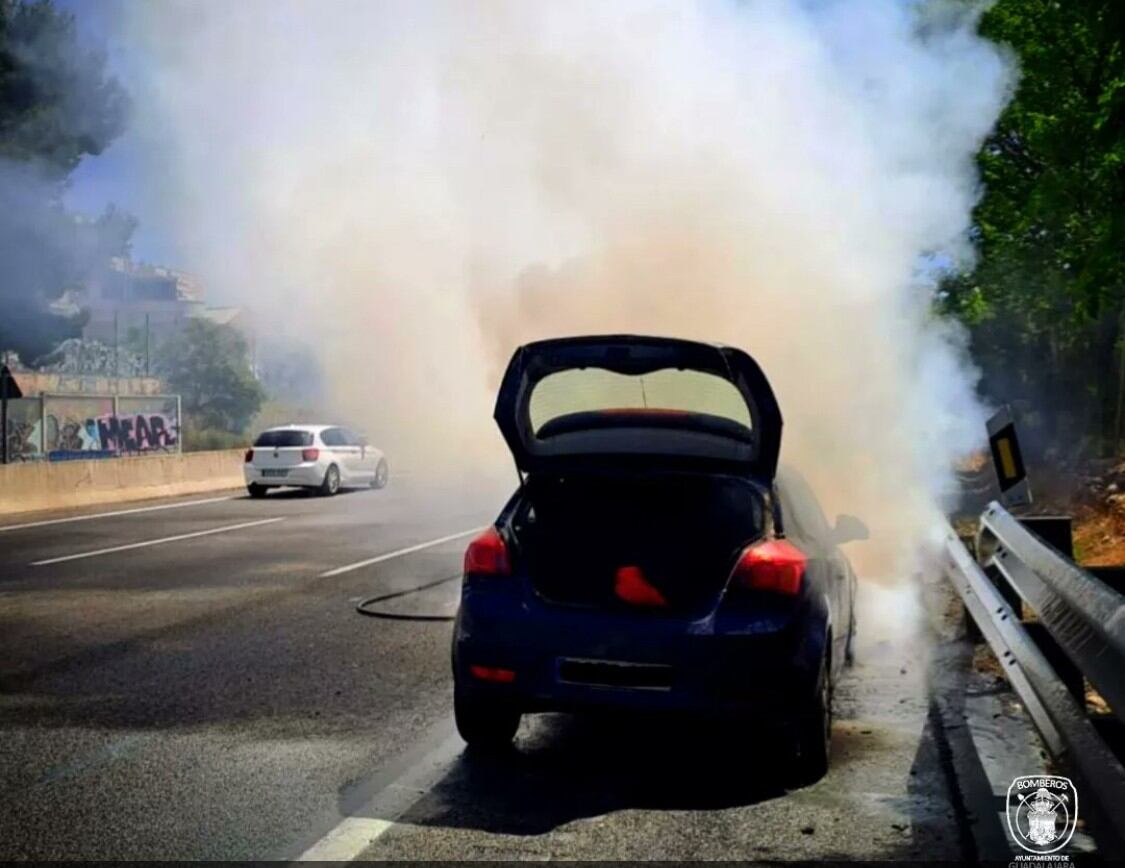 Vehículo ardiendo en Guadalajara