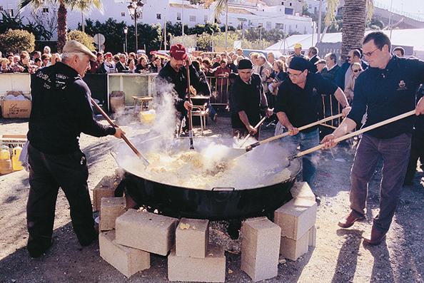 Elaboración de migas en Torrox/Archivo