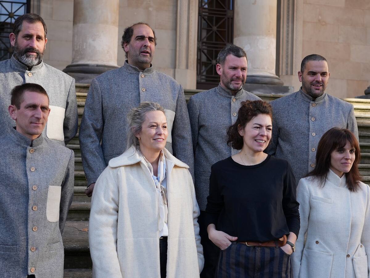 Uniformes de lana de oveja latxa para la selección vasca de esquiladores
