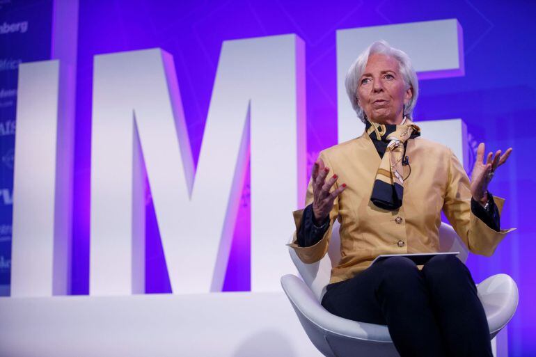 La directora del Fons Monetari Internacional (FMI), Christine Lagarde, participant en una taula rodona sobre la reforma de l'eurozona inclosa a l'assemblea de primavera de l'organisme, a la seu a Washington, el passat 19 d'abril.