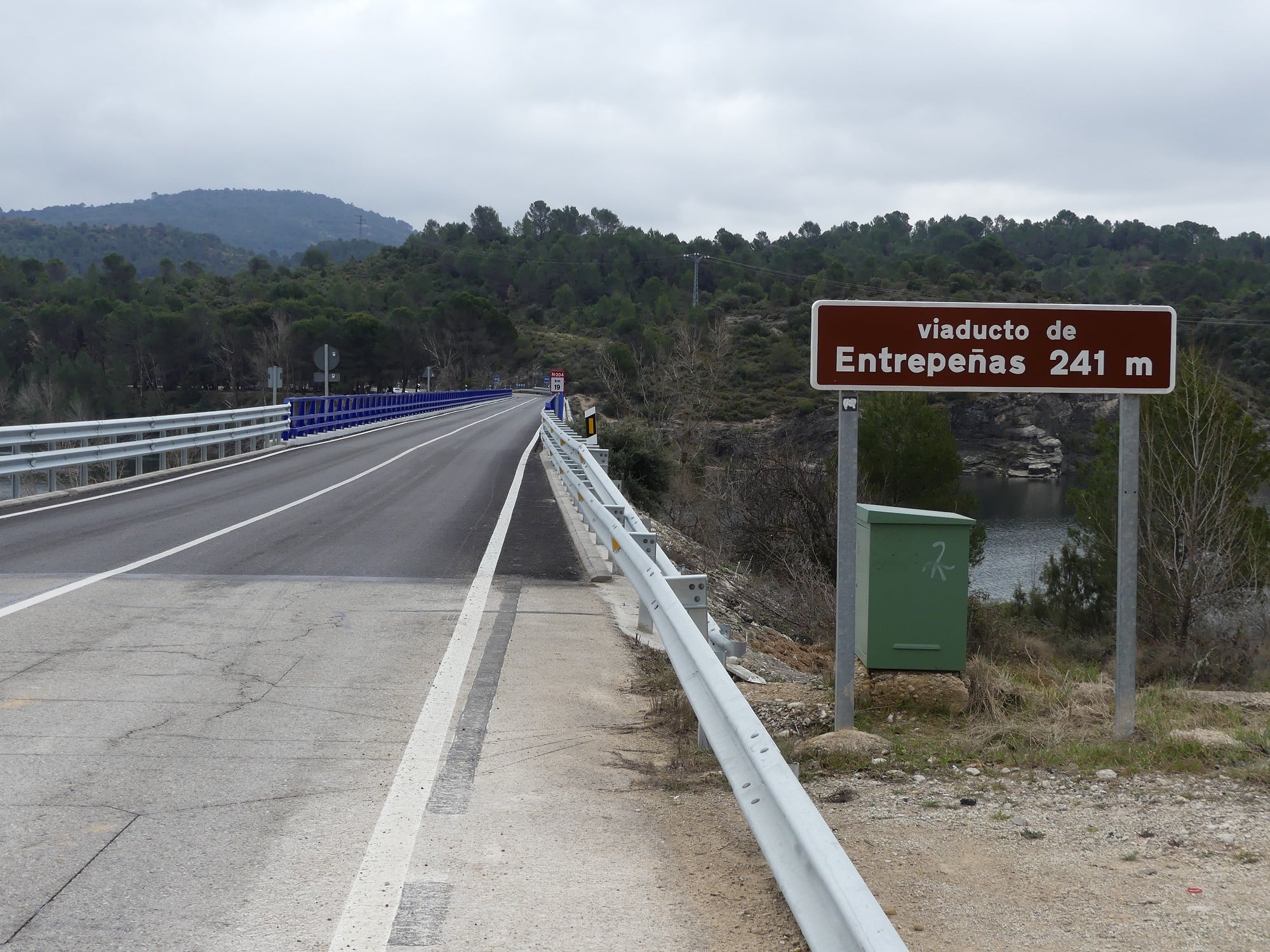 Tablero del viaducto de Entrepeñas