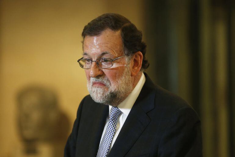 Mariano Rajoy sostiene que los últimos escándalos no afectarán sus opciones para la investidura