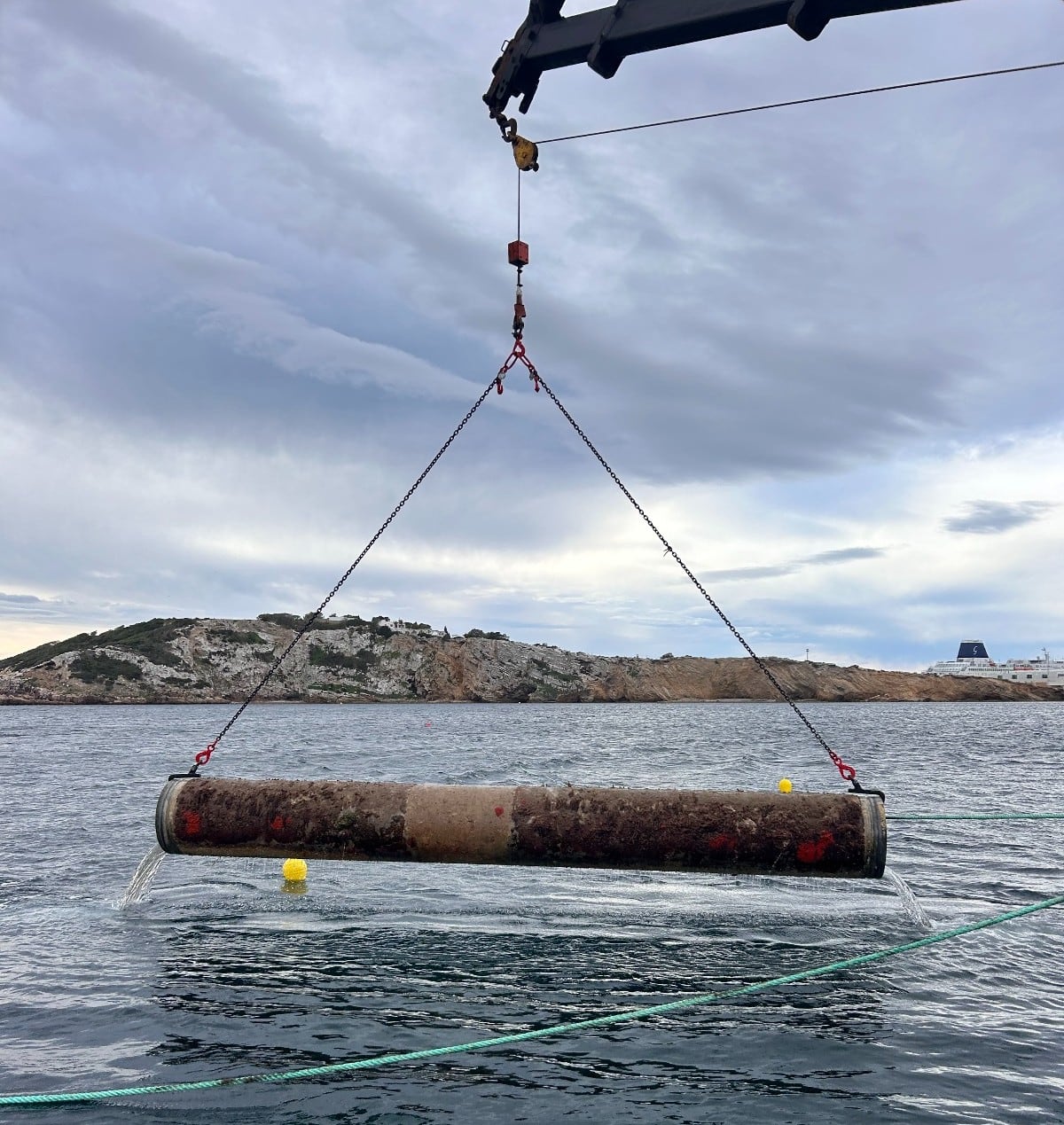 Imagen de la retirada del antiguo emisario de Talamanca