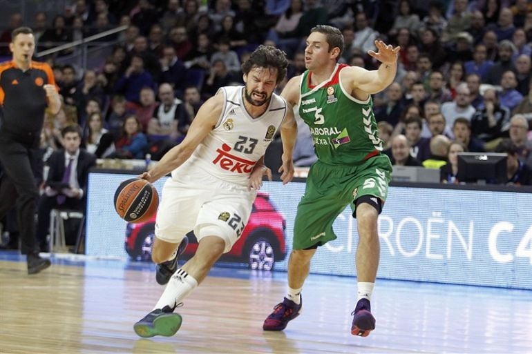 Causeur, destacado en el primer cuarto, trata de frenar un avance de Sergio Llull.