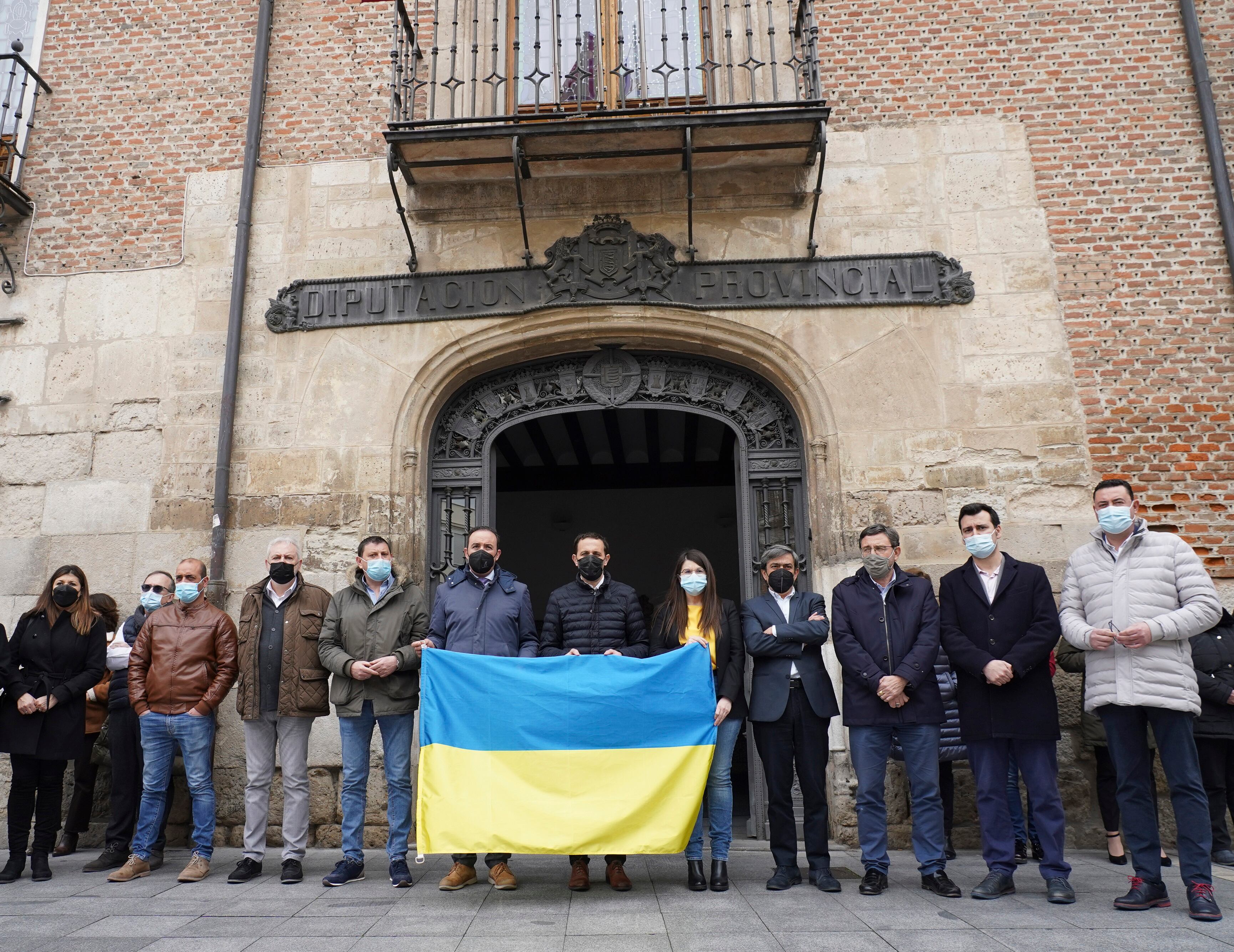 Minuto de silencio en la Diputación por la situación de Ucrania