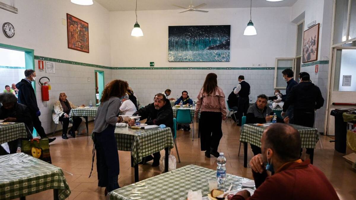 Entrevista comedor social: "Cada vez más gente necesita alimentos y compañía"