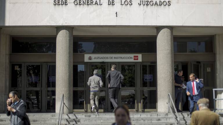 Acceso principal a los juzgados de Plaza de Castilla