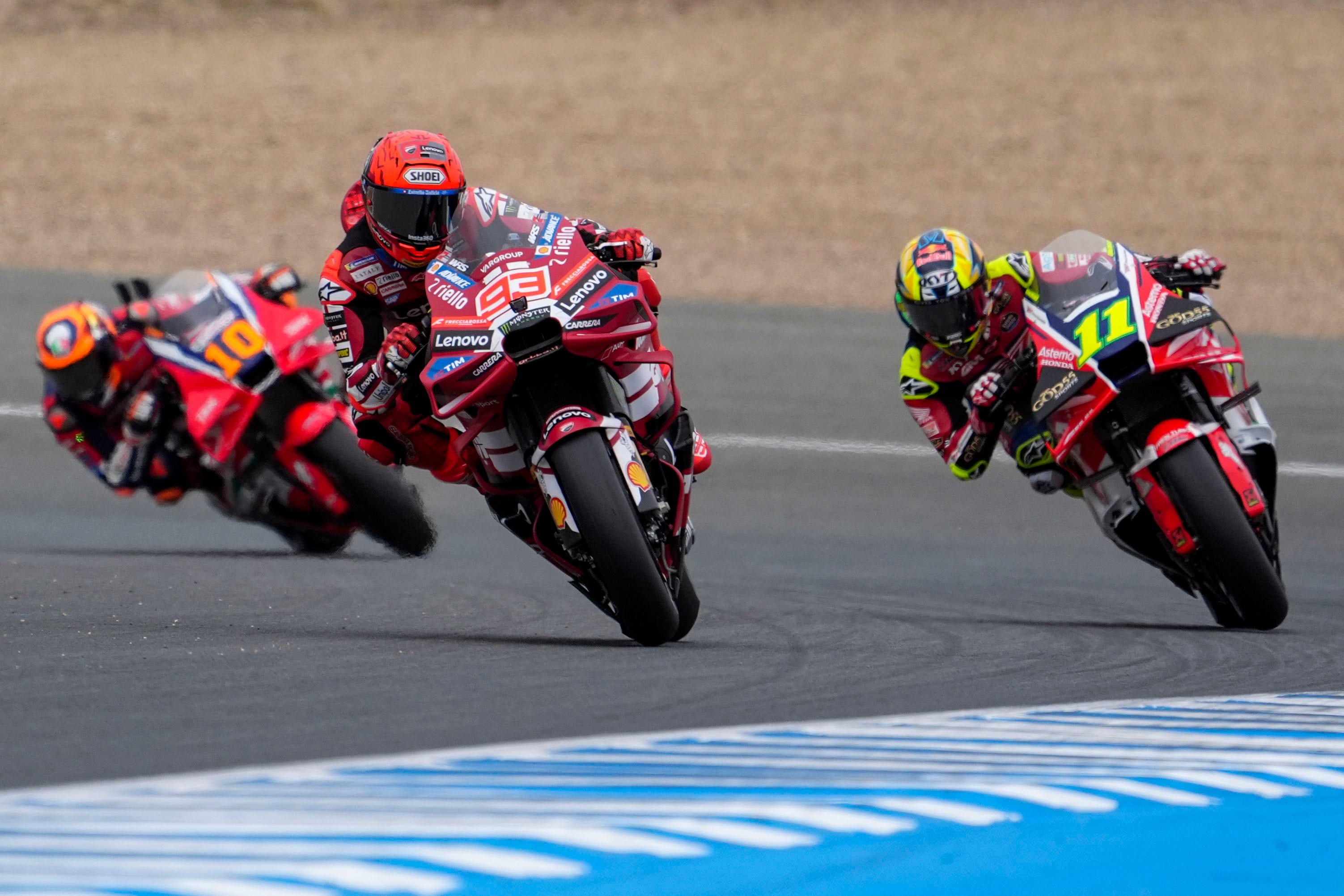 Marc Márquez durante el primer día de entrenamientos del Gran Premio de España que se disputará este fin de semana en el Circuito de Jerez-Ángel Nieto EFE/Román Ríos