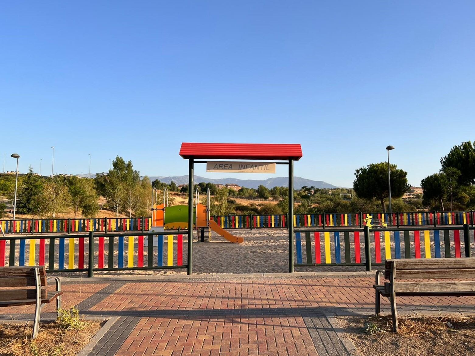 Parque infantil en Colmenar Viejo