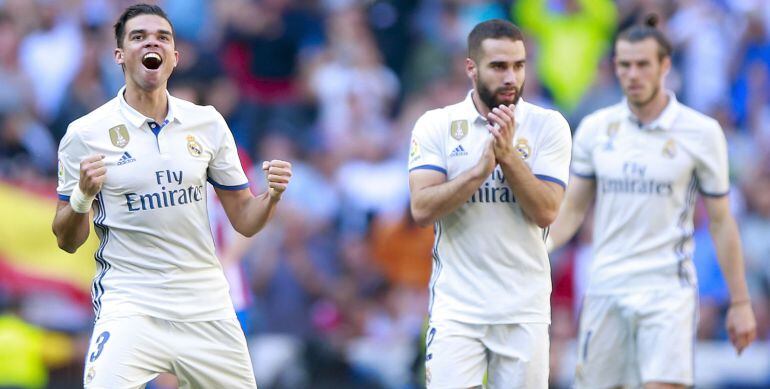 Pepe celebra un gol con el Real Madrid.