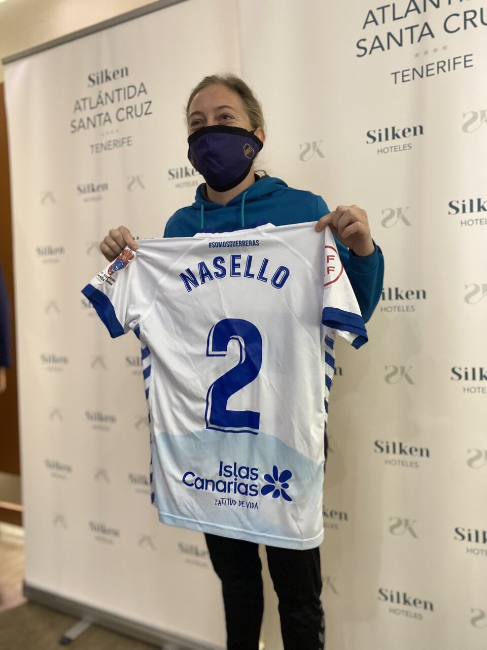 La futbolista americana fue presentada ayer por el Granadilla.