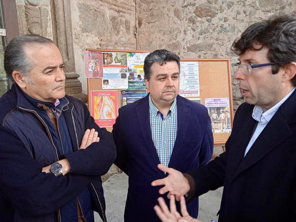 Reunión del candidato del PP con el presidente de la Junta de Cofradías