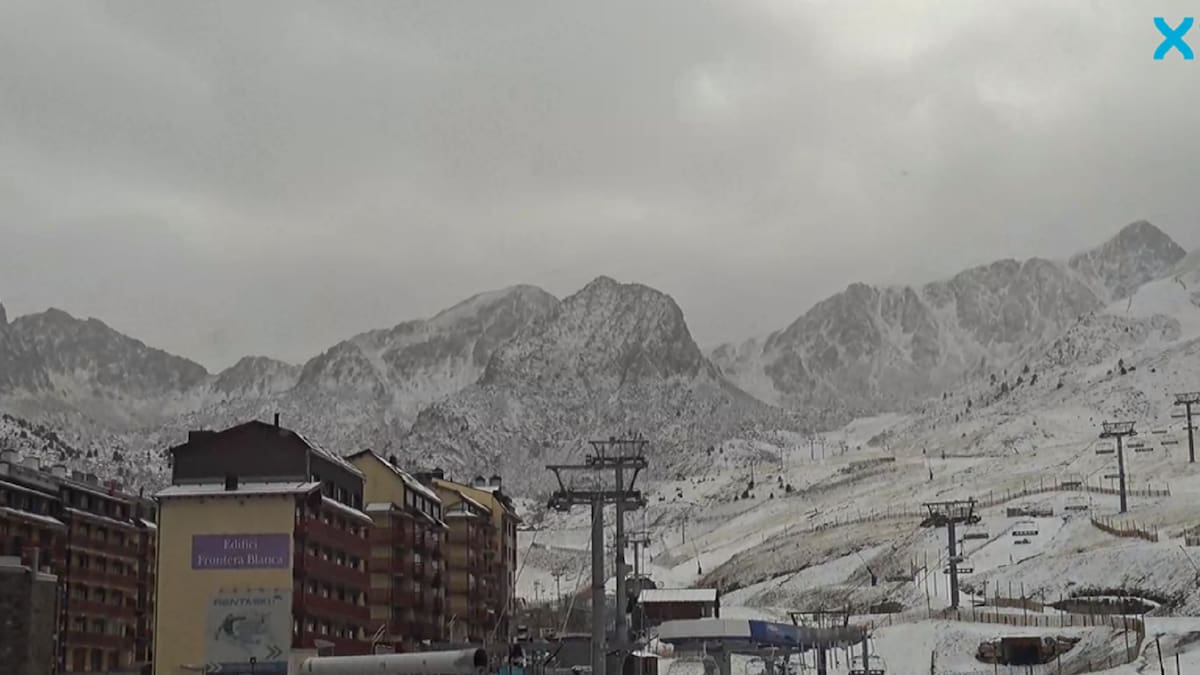 Les primeres nevades enfarinen les cotes més altes