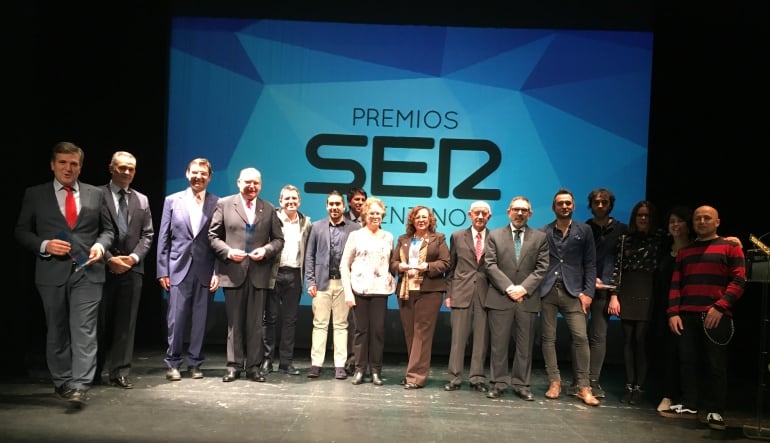 Foto de familia de los Premios SER Palentino 2016