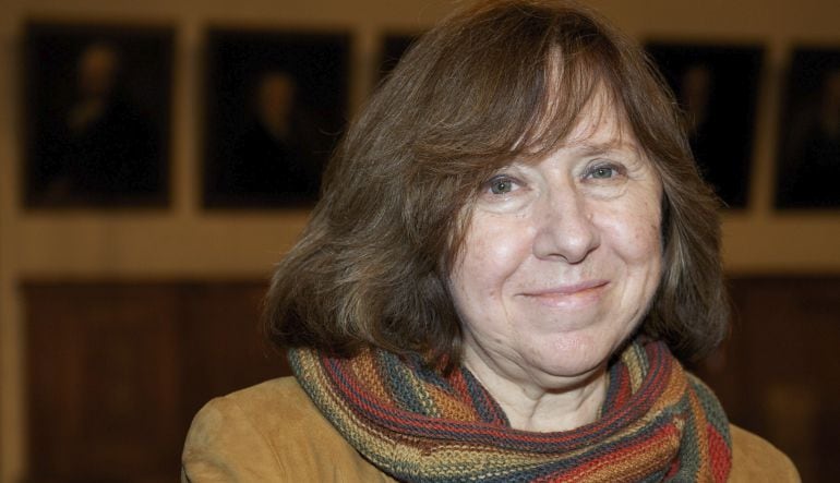 El nombre de la periodista bielorrusa Svetlana Alexijevich era el que sonaba con más fuerza