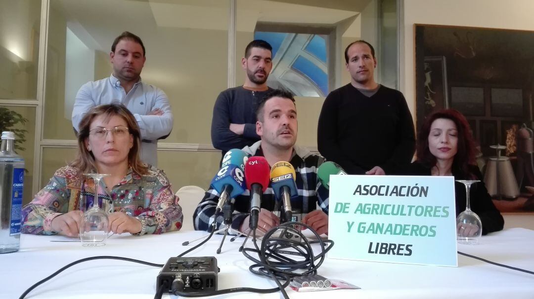 Presentación de la la nueva asociación de ganaderos y agricultores