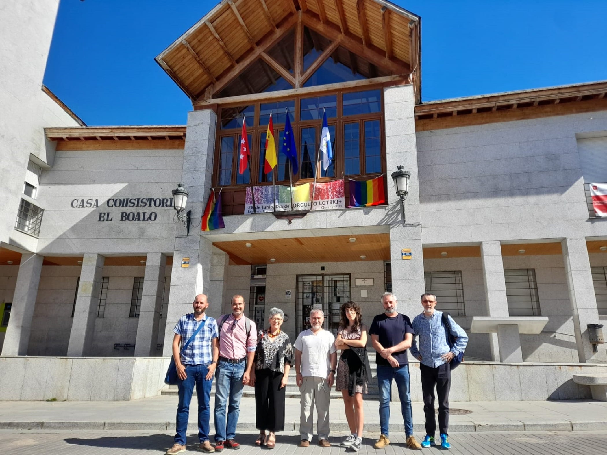 El jurado del premio Carmen Martín Gaite que concede el Ayuntamiento de El Boalo-Cerceda-Matalpino, con el concejal de Cultura y el alcalde de la localidad.