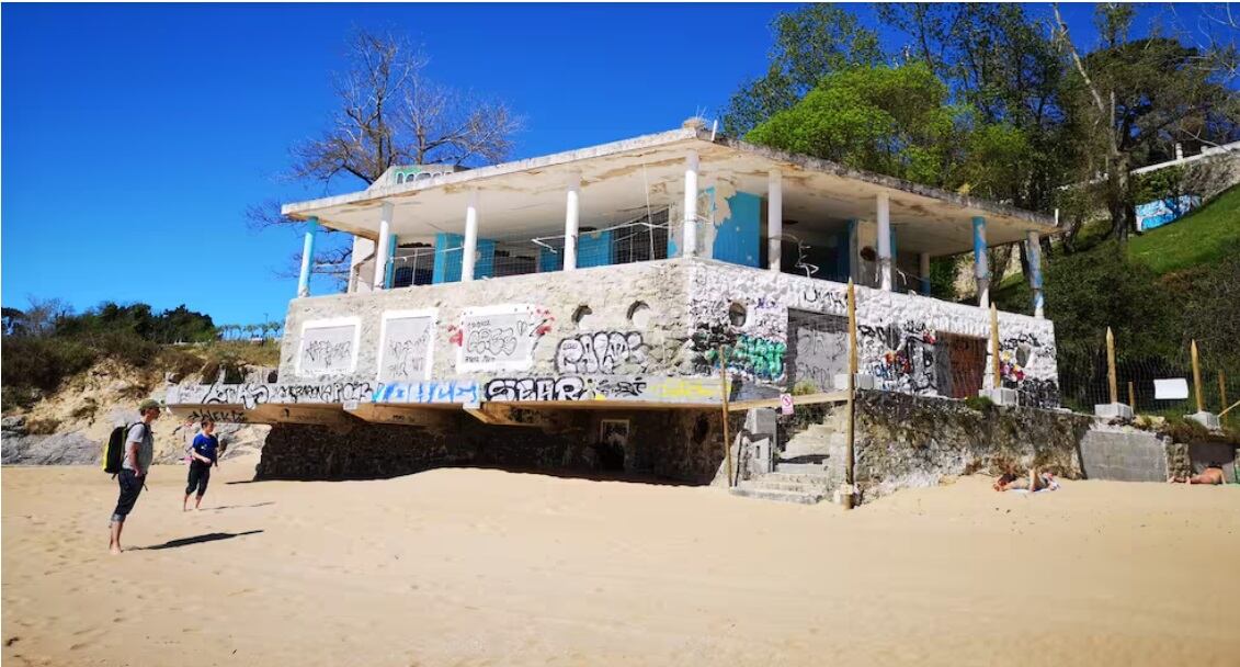 Edificio de La Horadada de Santander.