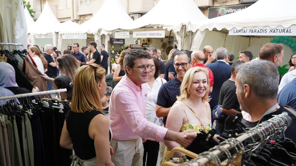 Más comercios, conciertos y público: balance positivo de la XII Fira de Tendes, Tapes i Rock