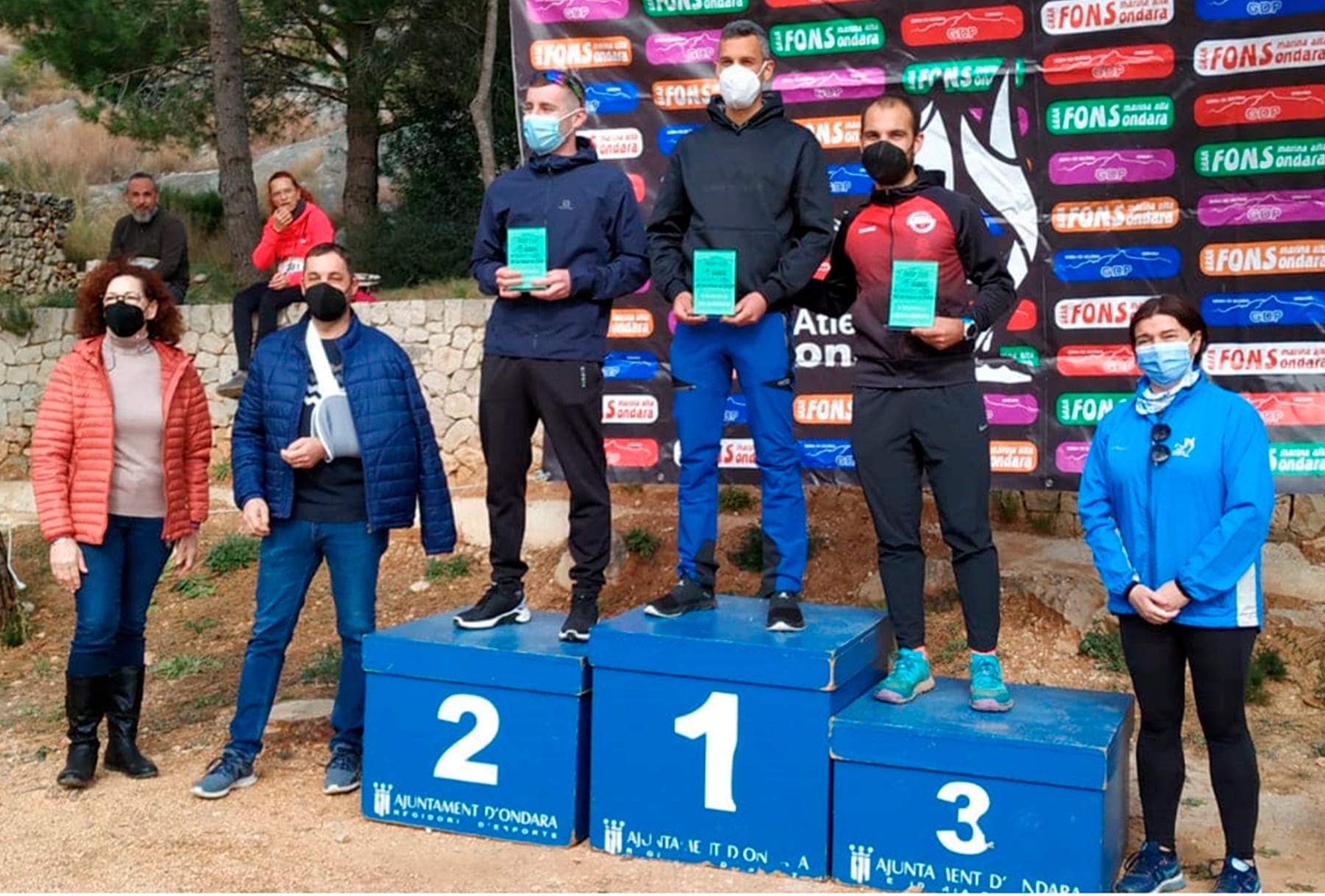 Podium absoluto masculino de los 21Km del Gegant de Pedra.