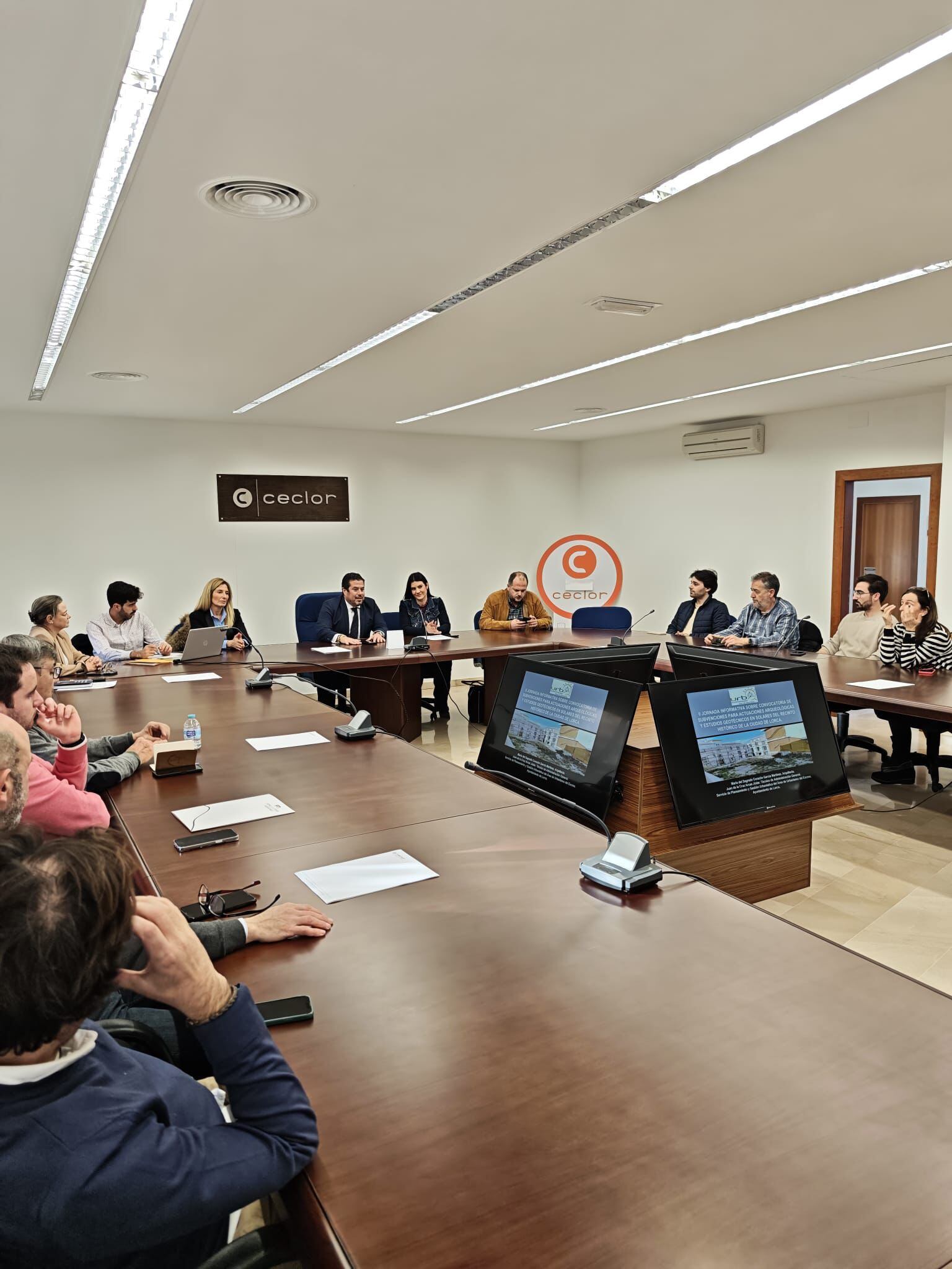 Jornada informativa de la II línea de ayudas en la sede de Ceclor