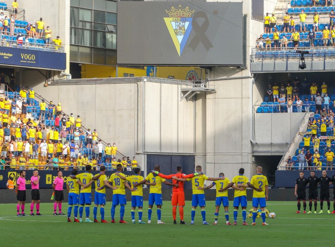 El primer once del Cádiz en el Nuevo Mirandilla.