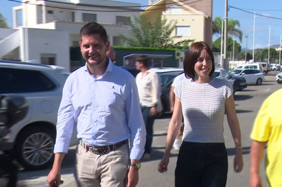 Diana Morant junto al alcalde de Gandia, José Manuel Prieto, durante uno de los actos de la visita a Gandia