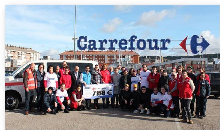 Imagen de archivo de Carrefour y su compromiso solidario