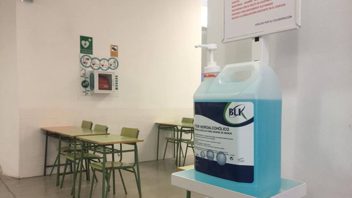 Comienza la EBAU de las mascarillas y los dos metros de distancia