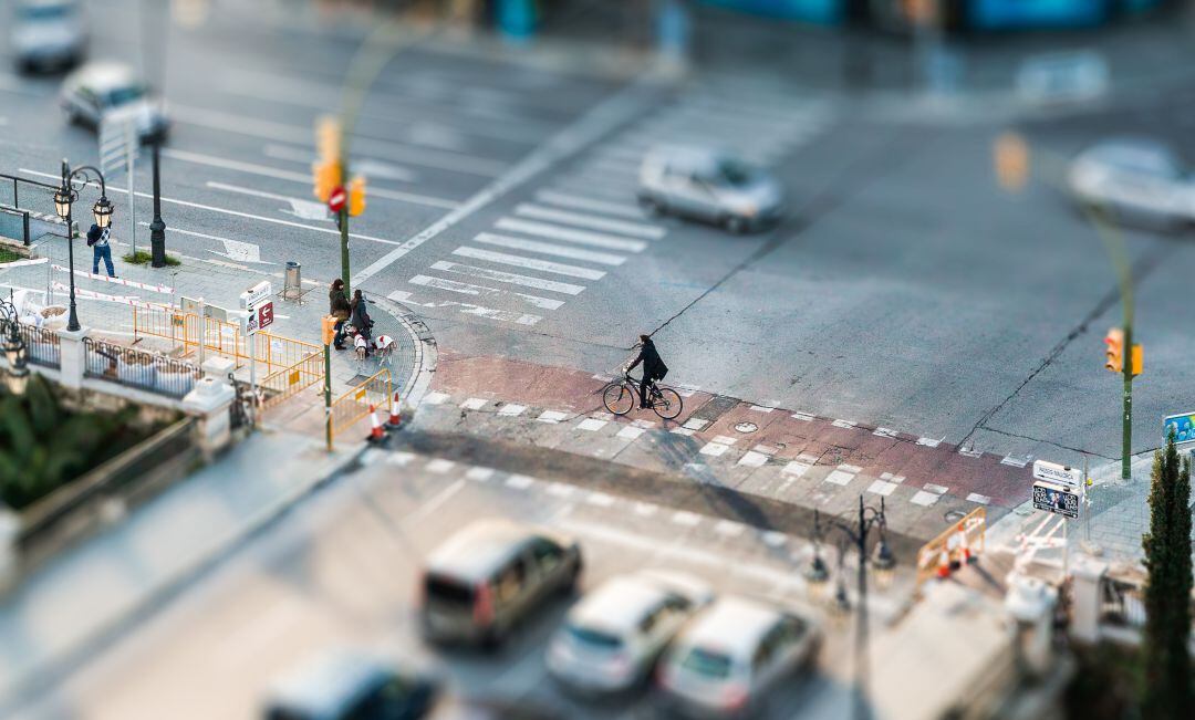 Carril bici en un cruce de Palma.