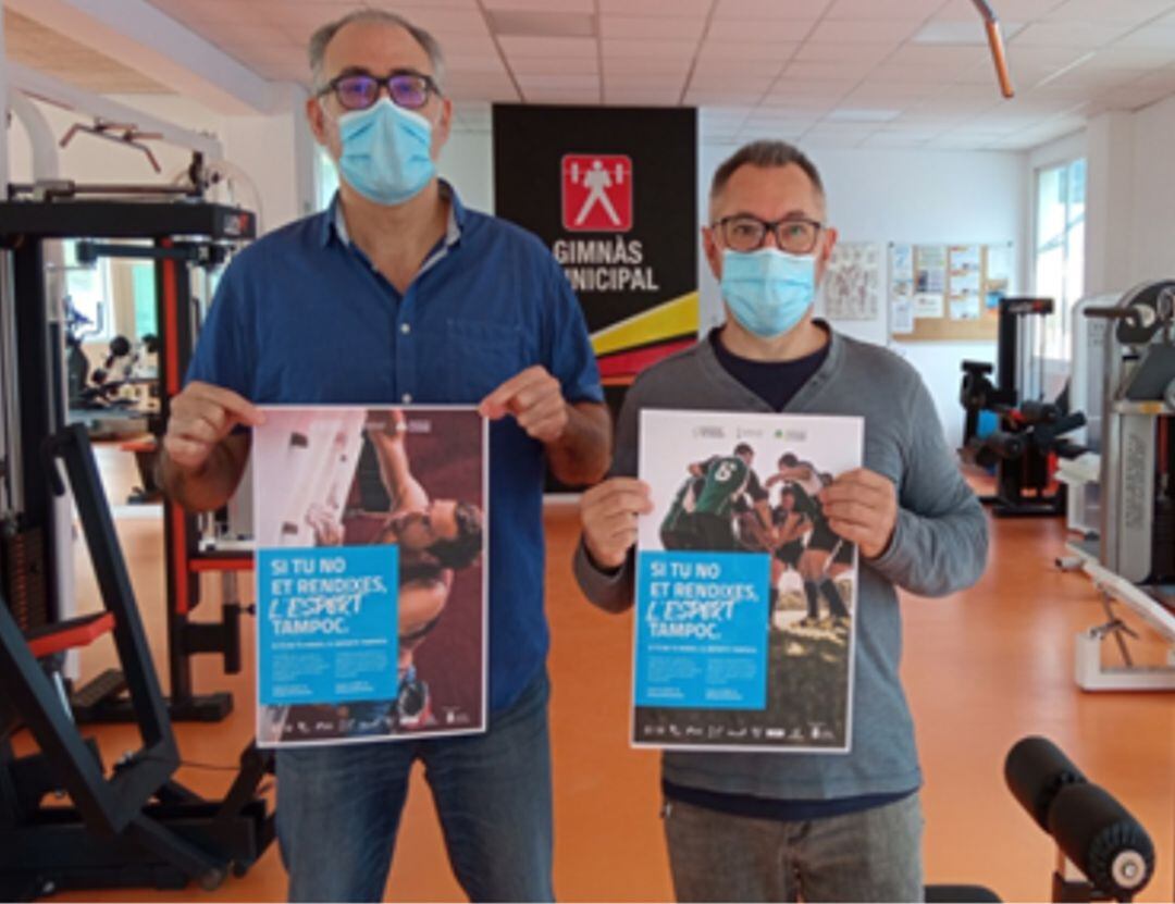 Ferrús junto a  Cabrera en el gimnasio de Pedreguer.