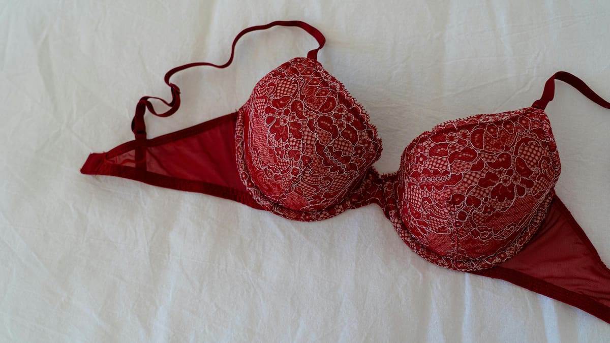 ¿Sabes cada cuánto tiempo deberías cambiar el sujetador?